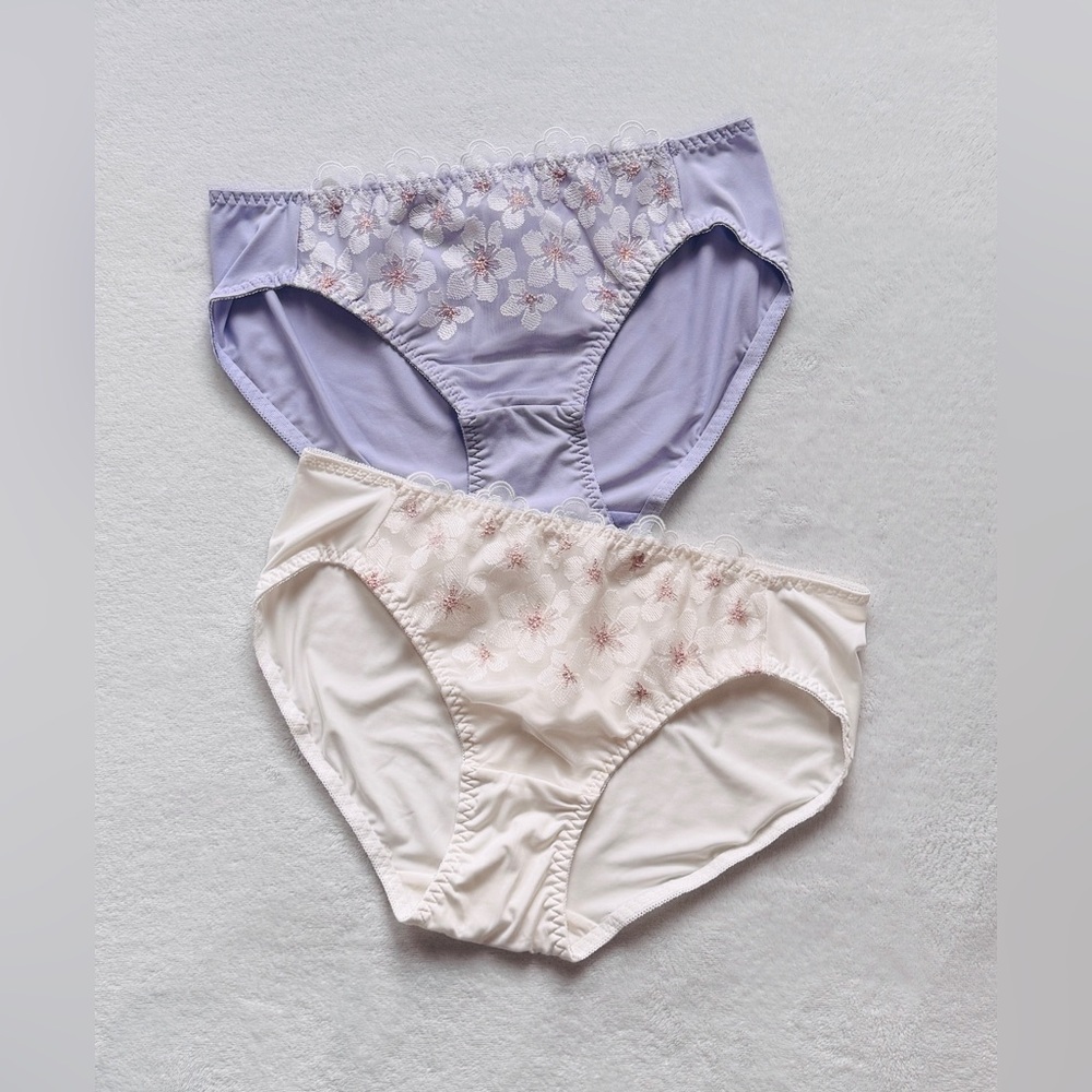 Set Of 2 Pairs US-L/JP-3L Japanese Classic Glittery Floral Embroidery Panties